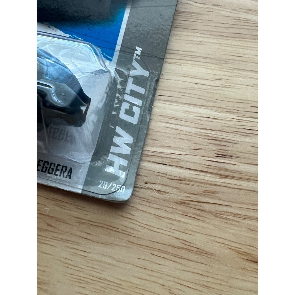 Hot Wheels Lamborghini Gallardo LP 570-4 Superleggera Blue, Damaged‎ Card SEALED - Picture 2 of 4